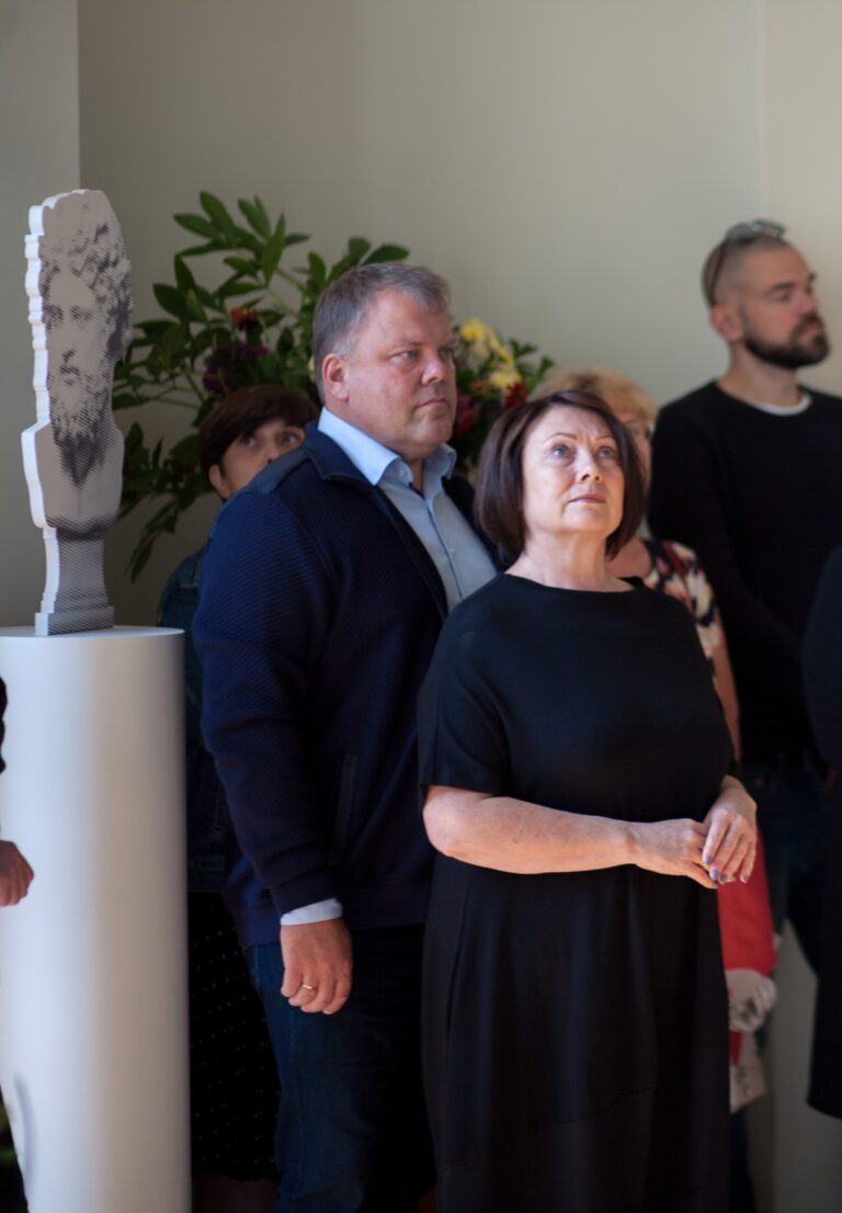 Ekspozīcija vārti