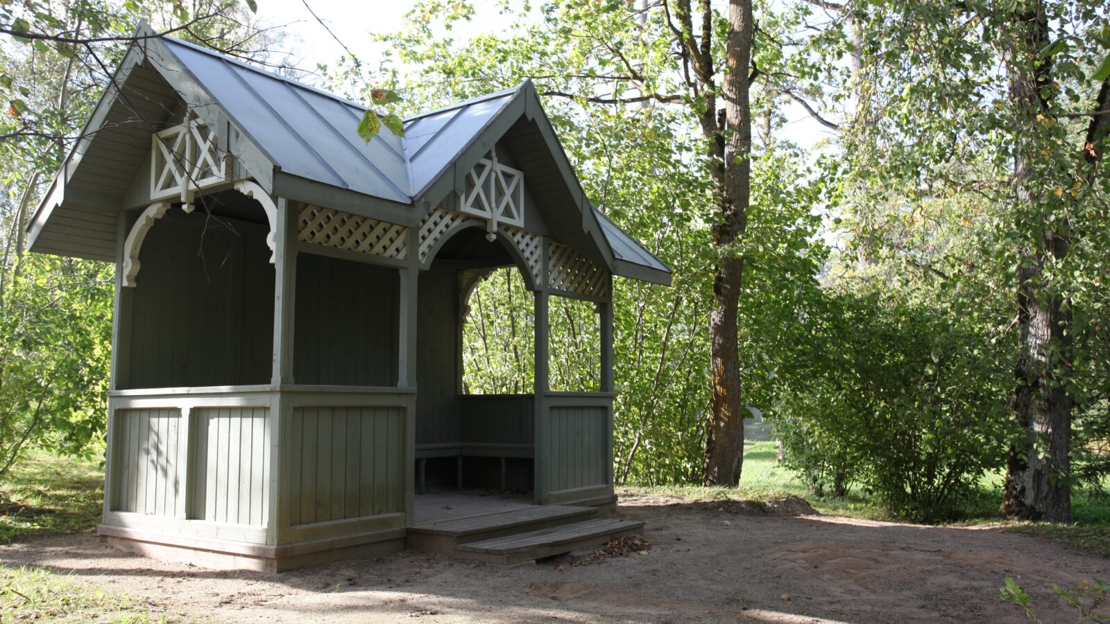 Jaunauces pils un parks
